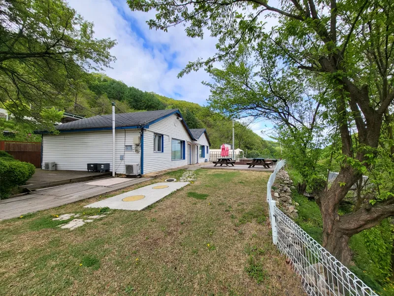 [Gapyeong] No. 4 in the pine forest, in the middle of the city #Pet #45 minutes from Jamsil #Public laundry 8