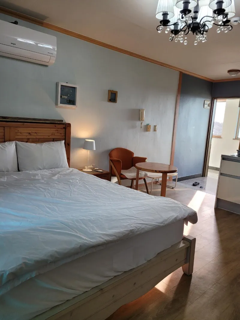 [Iho 1-dong, Jeju] One-room Hallasan view stay 205 near Jeju Airport #cost-effective 14