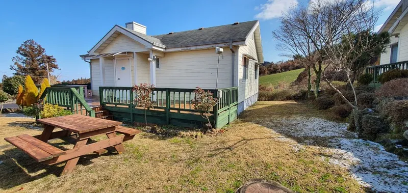 [Haean-dong, Jeju] 34 pyeong A two-room detached house in a 7-minute drive from downtown #Dogs allowed 20