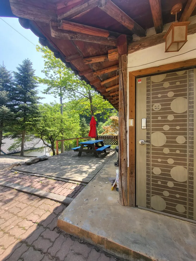[경기 가평] 잣나무 숲속 도심속에 오지_원룸3호 #반려동물동반 7
