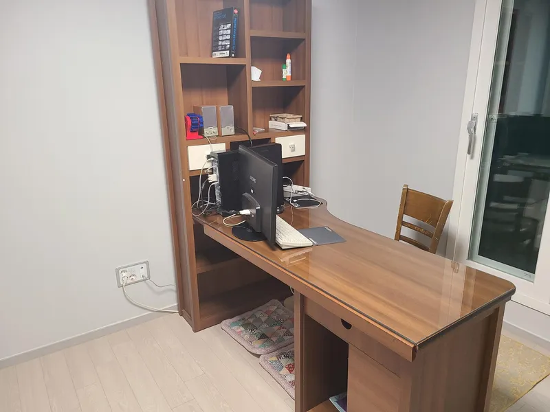 [Buk-gu, Busan] 18th floor view, forest area, 35 pyeong apartment, 4 rooms # Station area # 21