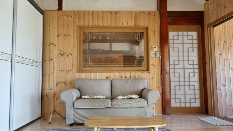 [Haenam] Healing in a detached Hanok house, the sea and wide fields of Haenam, the village at the end of the land 17
