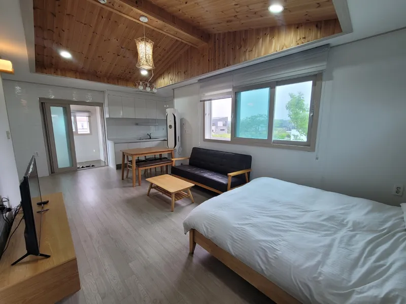 [Gujwa, Jeju] #Beautiful 2-story detached house with stone wall and lawn garden (Hydrangea) 47
