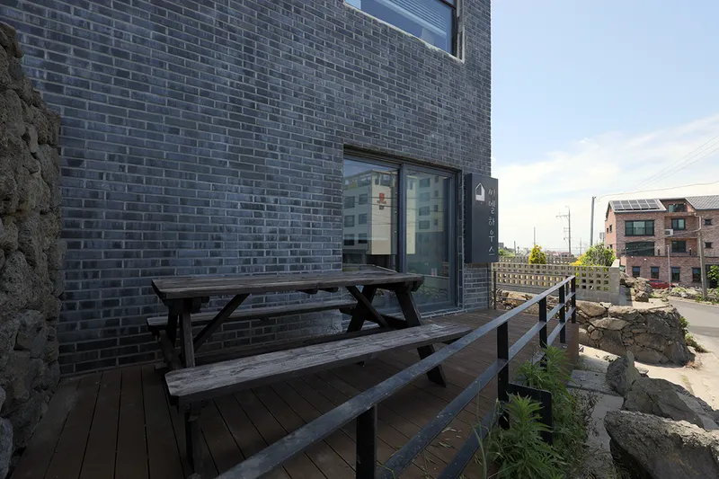 [Jocheon, Jeju] Clean remodeled house_ 1F-Terrace Room B 13