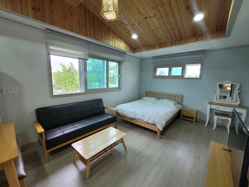[Gujwa, Jeju] #Beautiful 2-story detached house with stone wall and lawn garden (Hydrangea) 46