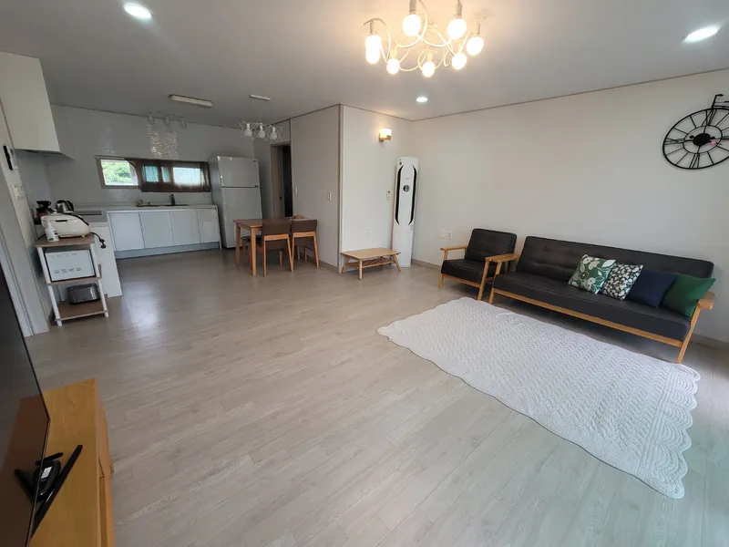 [Gujwa, Jeju] #Beautiful 2-story detached house with stone wall and lawn garden (Hydrangea) 30