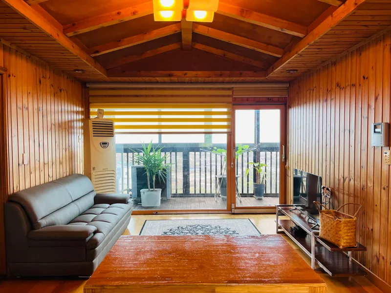 [Aewol, Jeju] “Special price” Jeju Aewol, ocean view, full option, view restaurant 35 pyeong 302 7