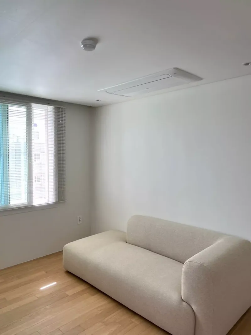[제주 삼도이동] 고즈넉한 제주 원도심에 있는 단순한 302 8