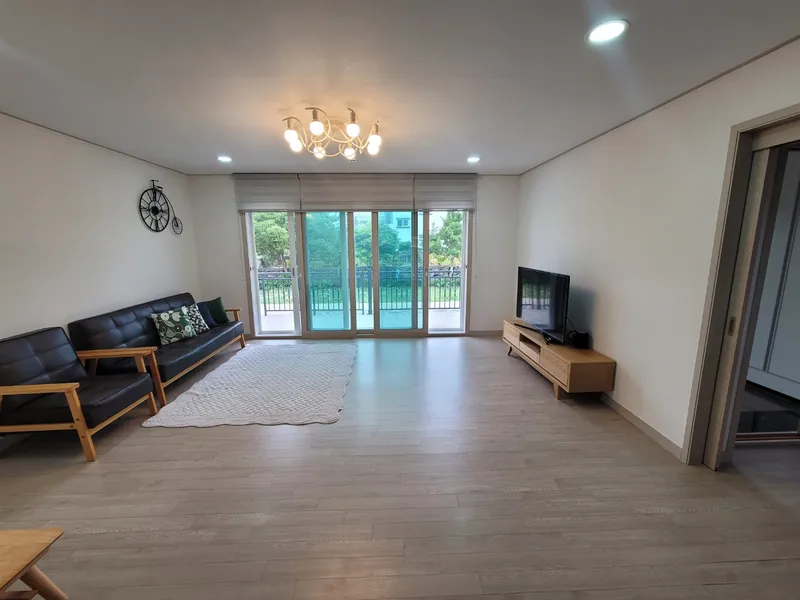 [Gujwa, Jeju] #Beautiful 2-story detached house with stone wall and lawn garden (Hydrangea) 35