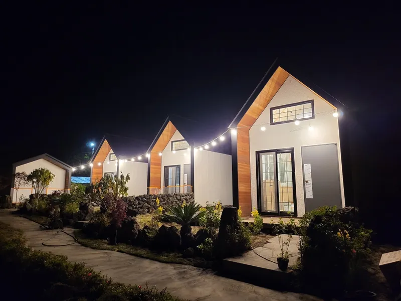 [제주 조천] 곶자왈숲을 품은 개별마당 신축 독채 B 5