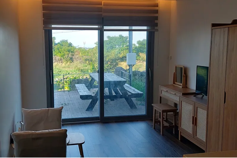 [Jocheon, Jeju] Clean remodeled house_ 1F-Terrace Room B 3
