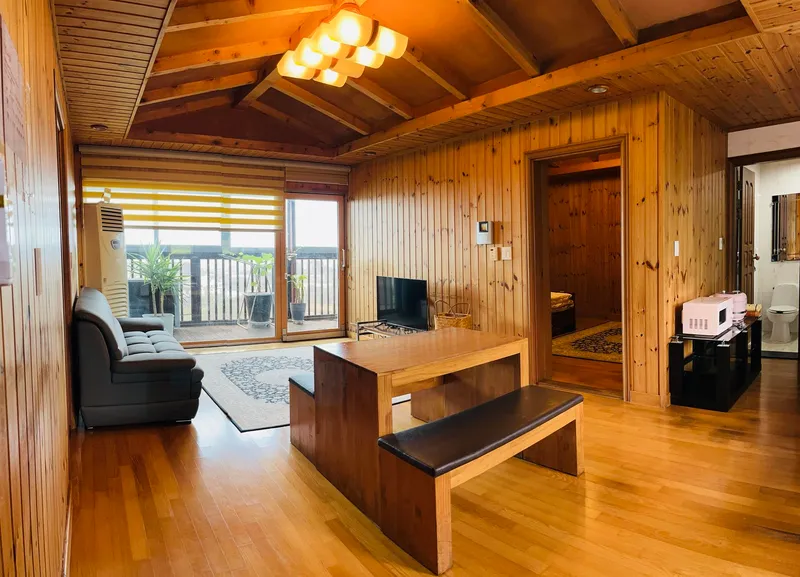 [Aewol, Jeju] “Special price” Jeju Aewol, ocean view, full option, view restaurant 35 pyeong 302 6