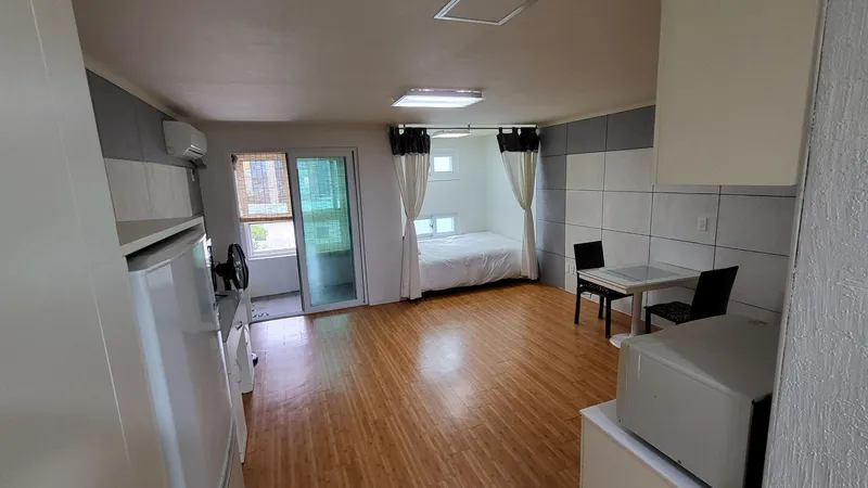 [Pyoseon, Seogwipo] (Pyoseon Ian 5/6~70% Discount, 1 minute from beach, 15 pyeong (hotel style) 5