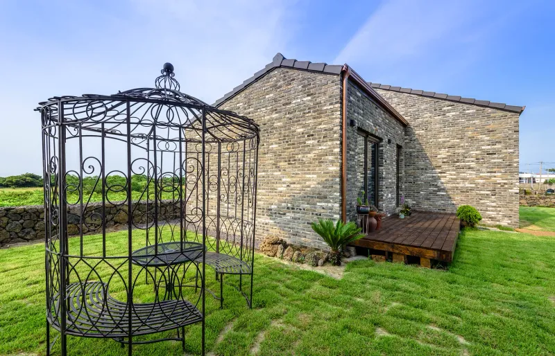 [Jocheon, Jeju][Jeju Hamdeok] Ocean view detached one-room duplex with private swimming pool, 2 buildings 40
