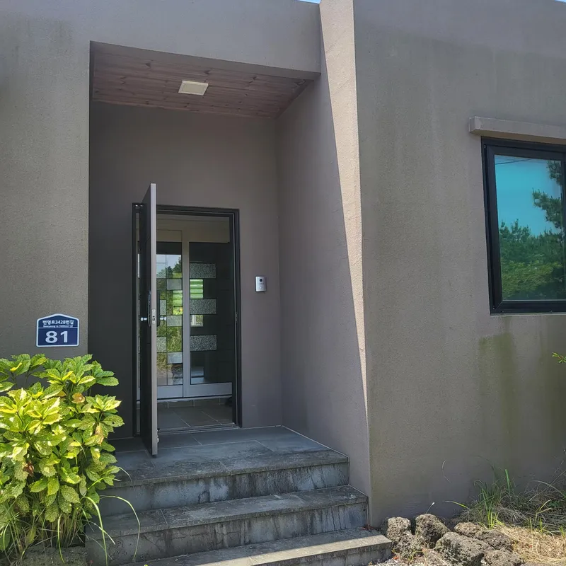 [Pyoseon, Seogwipo] Clean and quiet single-story house with a large garden/27 pyeong/100 pyeong of land 21