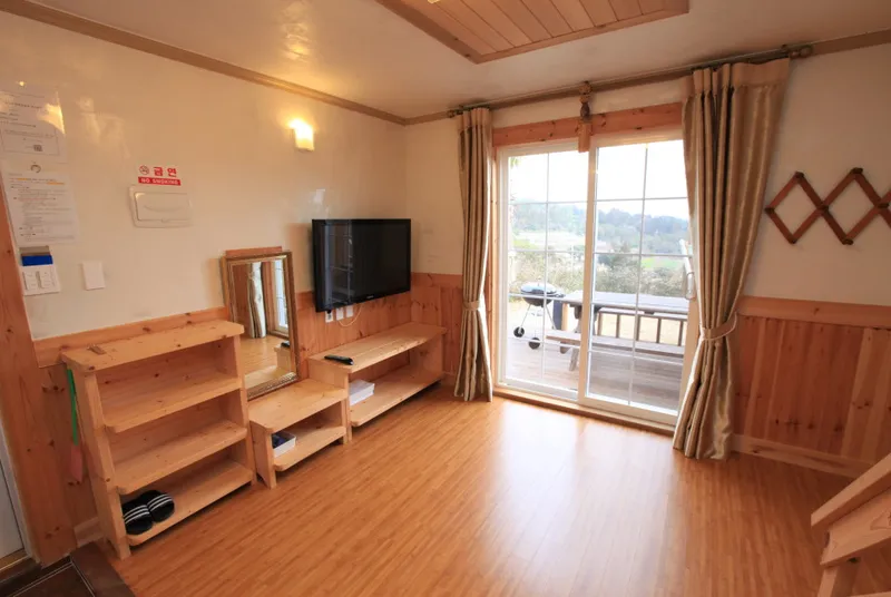 [Andeok, Seogwipo] Ocean View Cypress Wood Duplex Wooden Pension 18 Pyeong B #Utilities Included 4