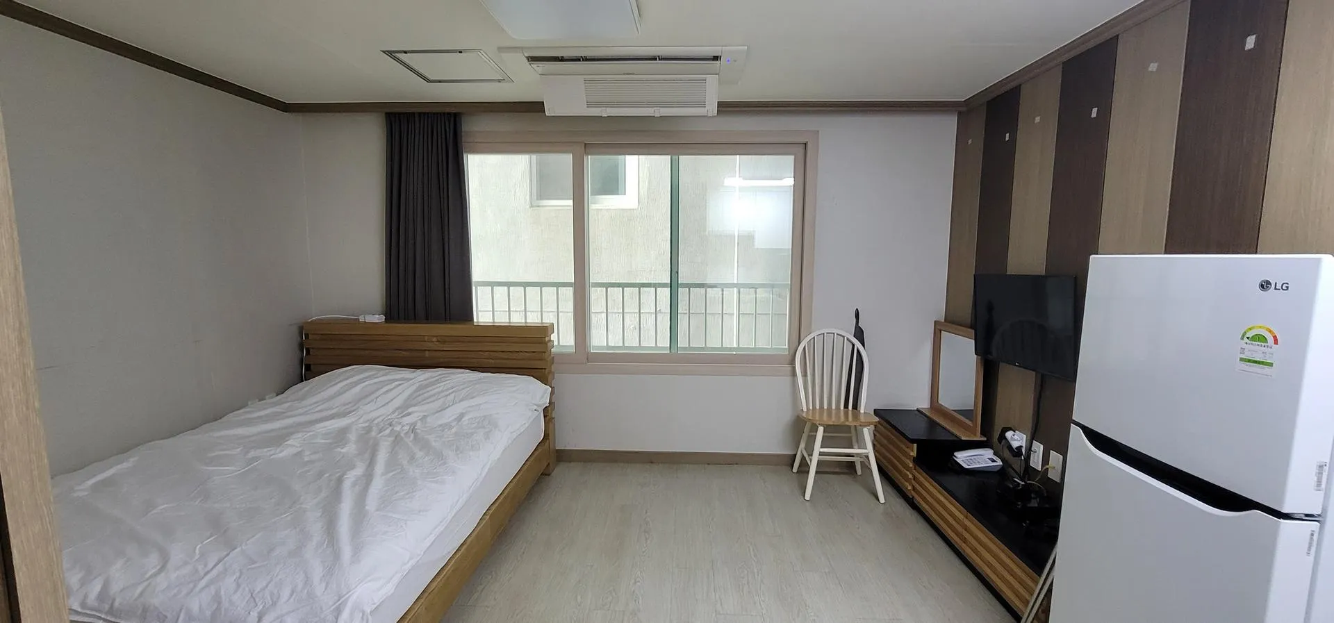 Seogwi-dong One-Bedroom Residence Near Market