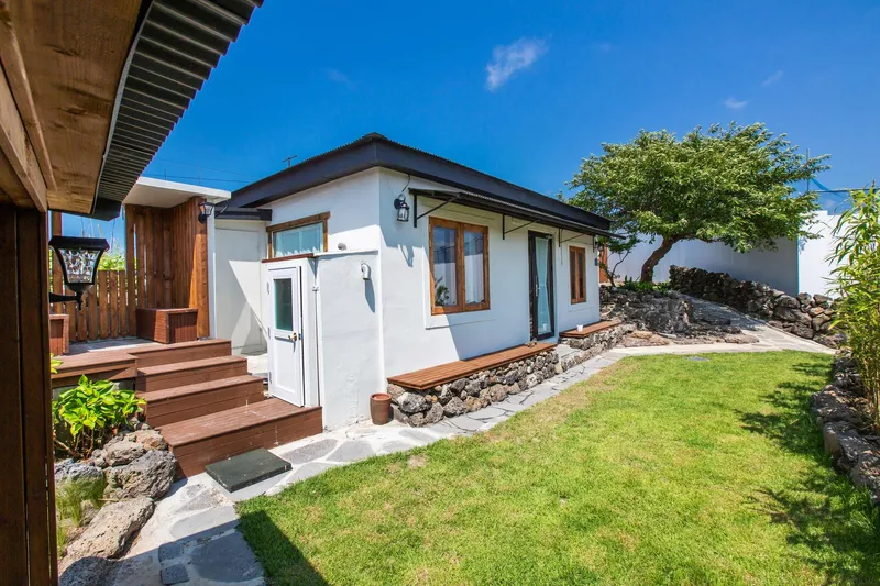[Jocheon, Jeju] Neat, newly built detached two-room house with a yard_Lower unit #JejuStoneWall 39