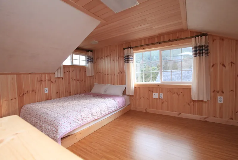 [Andeok, Seogwipo] Ocean View Cypress Wood Duplex Wooden Pension 18 Pyeong B #Utilities Included 2