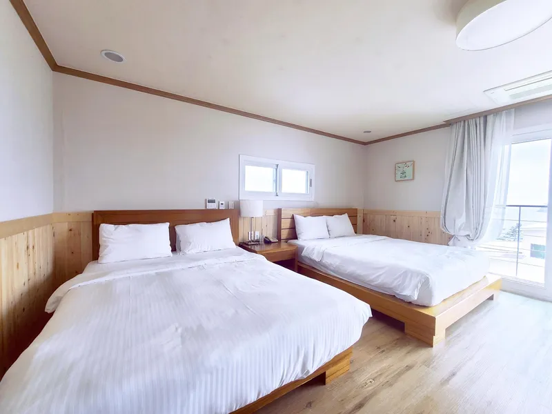 [Hogeun-dong, Seogwipo] Resort (Superior Twin Ocean View 4 people) 2 Queen Beds 6