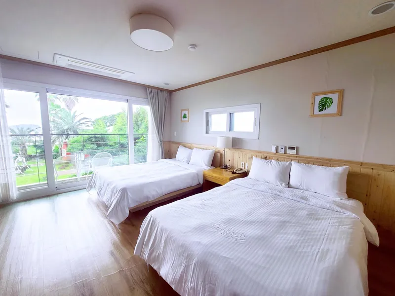 [Hogeun-dong, Seogwipo] Resort (Superior Twin Ocean View 4 people) 2 Queen Beds 3