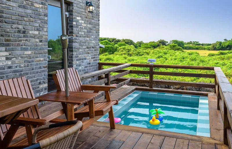 [Jocheon, Jeju][Jeju Hamdeok] Ocean view detached one-room duplex with private swimming pool, 2 buildings 14