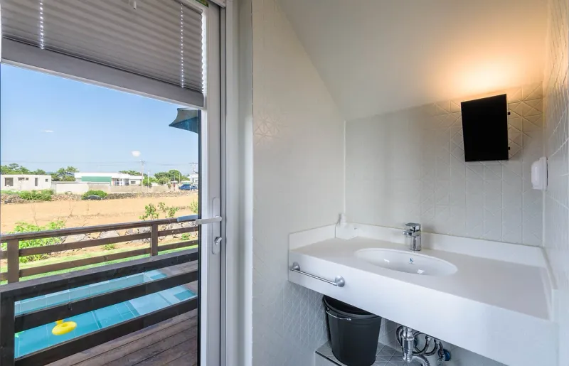 [Jocheon, Jeju][Jeju Hamdeok] Ocean view detached one-room duplex with private swimming pool, 2 buildings 21