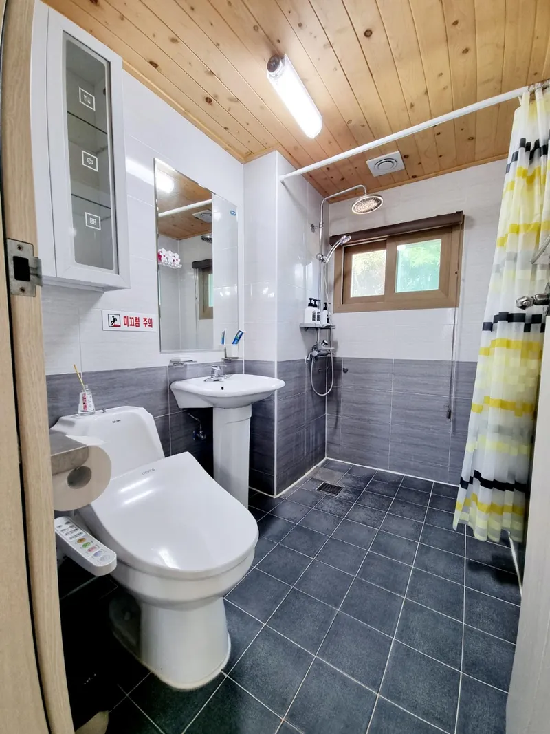 [Gujwa, Jeju] A two-room independent house with a fragrant emotional stay in Bijarim #private garden 24