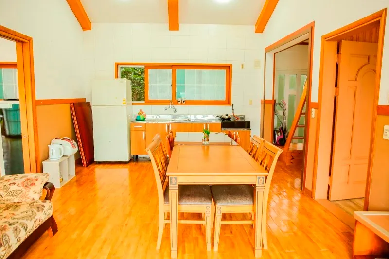 [Seohong-dong, Seogwipo] A large family unit with a large lawn 7