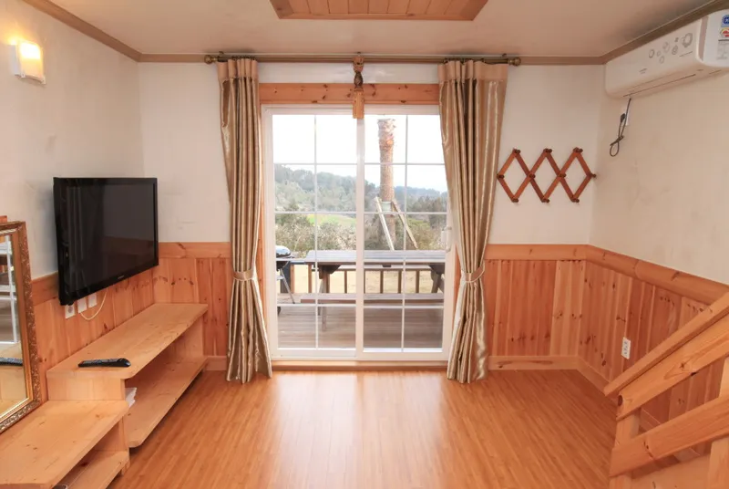 [Andeok, Seogwipo] Ocean View Cypress Wood Duplex Wooden Pension 18 Pyeong B #Utilities Included 7