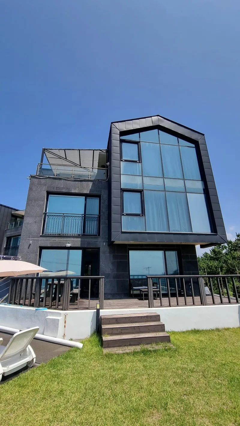 [Aewol, Jeju] Ocean view/Modern style separate two-room, terrace whirlpool spa. 3rd floor, E type 18