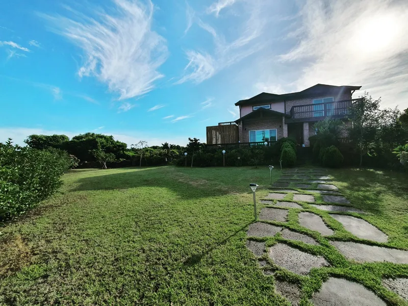 [Seongsan, Seogwipo] #Instagrammable #Grass #Yard #Jacuzzi #Duplex #Independent #Stone Wall 21