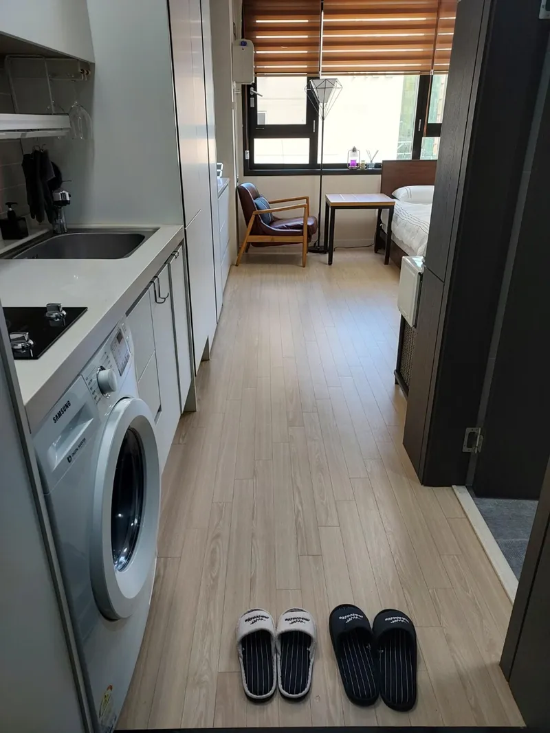 [Yeon-dong, Jeju] Near the airport ★ Beam projector, computer, dryer, coffee machine ★ Utilities included 14