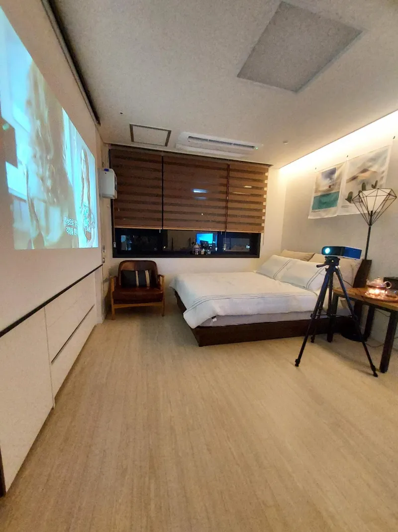 [Yeon-dong, Jeju] Near the airport ★ Beam projector, computer, dryer, coffee machine ★ Utilities included 4