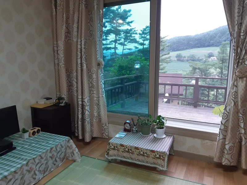 [강원 영월] 태백산로에 위치한 소나무숲 힐링 산장 10