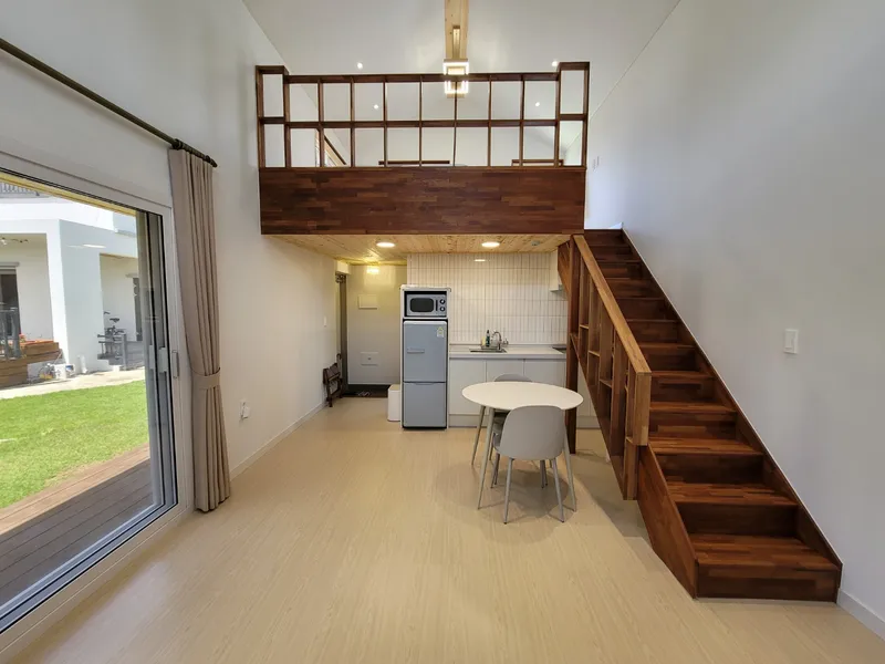 [Gujwa, Jeju] Madang #Low utility bills #3 people #New construction #Instagrammable #Duplex one room #No kids 13