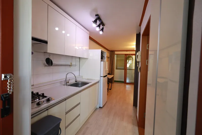 [Geoje] Officetel with good accessibility, 5 minutes by intercity bus, Homeplus, CGV 8