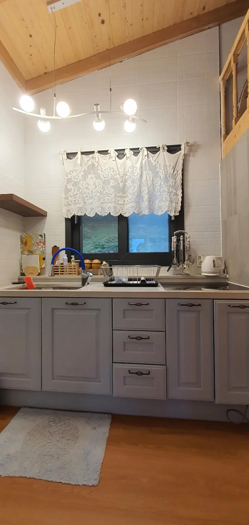 [Namhae] 2nd floor of a detached one-room house with a glass living room that embraces the entire ocean view 7