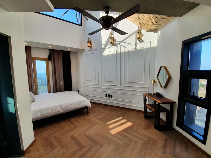 [Aewol, Jeju] Ocean view coastal cliff front 4-story independent emotional accommodation 2 buildings 9