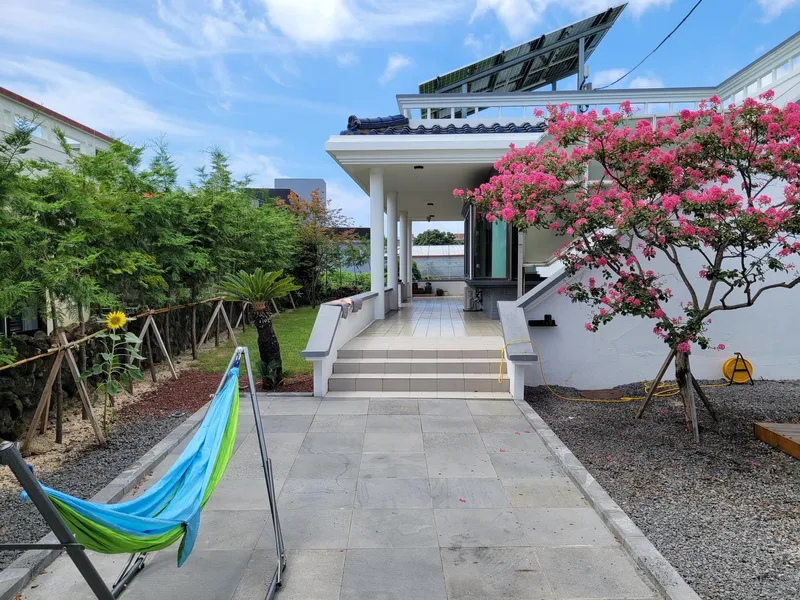 [Bomok-dong, Seogwipo] Two-room detached house with a yard adjacent to the sea, city, and tourist attractions 19