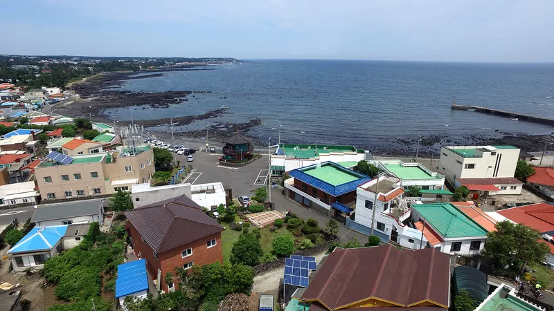 [Namwon, Seogwipo] (Seogwipo Oville House) Ocean View 2nd Floor One Room (Family A) 9