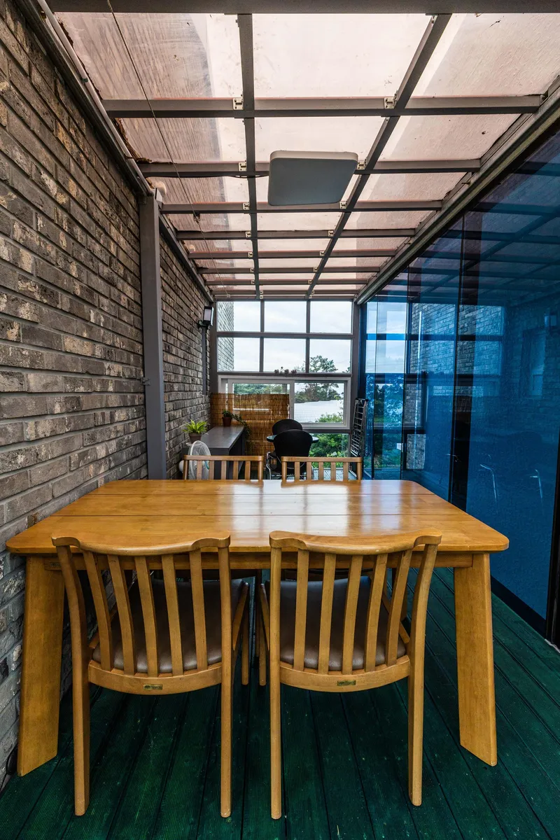[Namwon, Seogwipo] 204, 2nd floor, wide window, cool view, 6 pyeong party room, Hanok style 60
