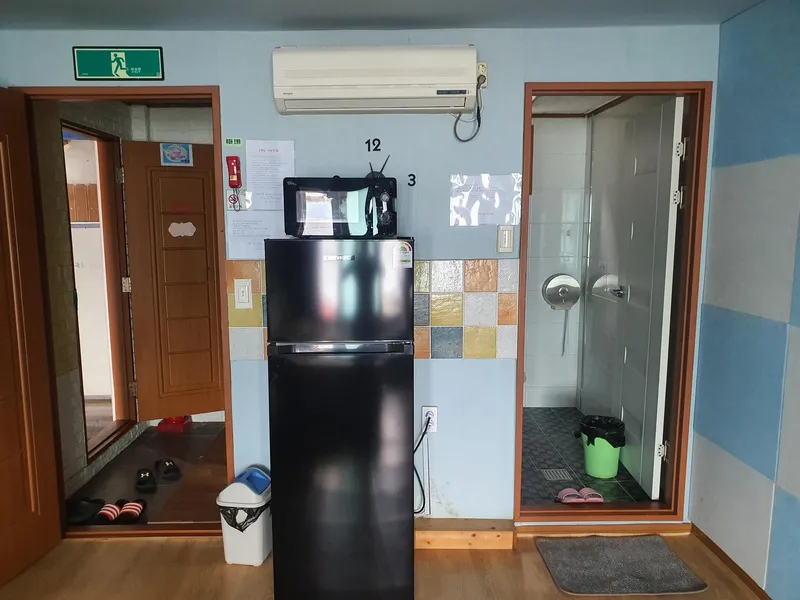 [Namhae] Ocean view one-room stay A right in front of Namhae Wolpo Beach 12