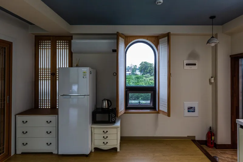 [Namwon, Seogwipo] 204, 2nd floor, wide window, cool view, 6 pyeong party room, Hanok style 42
