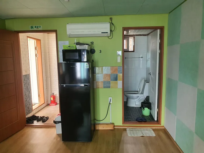 [Namhae] Ocean view one-room stay A right in front of Namhae Wolpo Beach 21