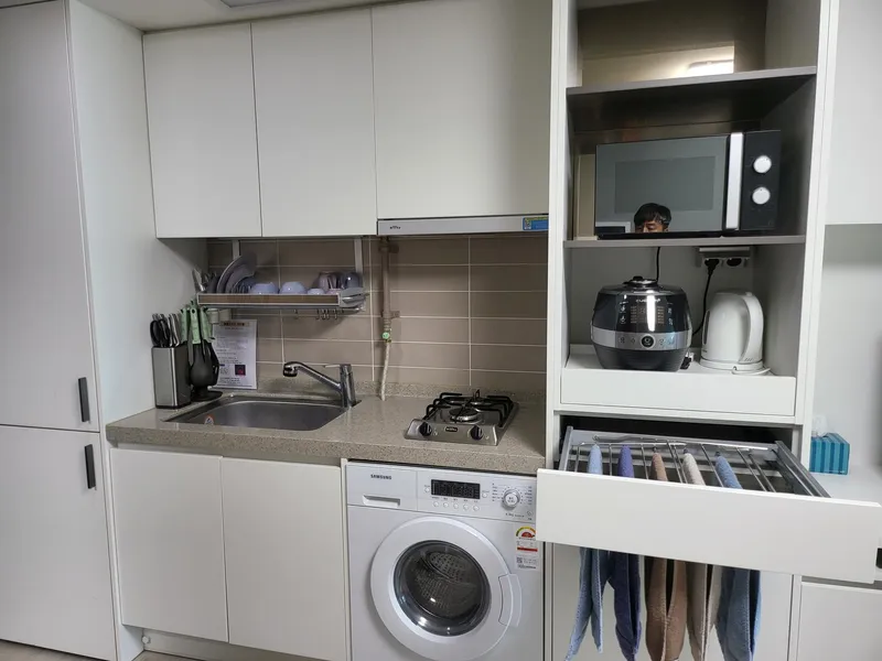 [Beophwan-dong, Seogwipo] Newly built, fully-furnished, ocean view, separate one-room (cooking available) residence in Seogwipo city 5