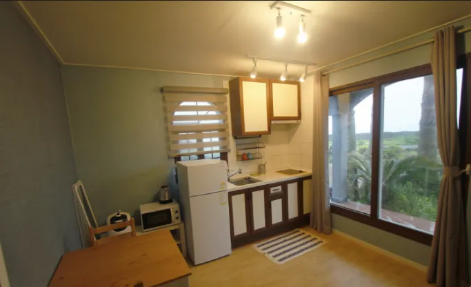 [Seongsan, Seogwipo] 1 minute walk to the sea, lawn yard, ocean view 1.5 room 6