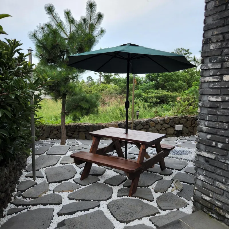 [Aewol, Jeju] Ocean view coastal cliff front 4-story independent emotional accommodation 2 buildings 13