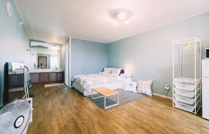 [Seongsan, Seogwipo] 1 minute walk to the sea, lawn yard, ocean view 1st floor one room 2