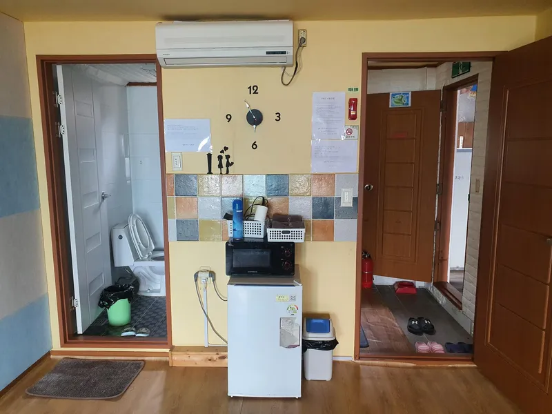 [Namhae] Ocean view one-room stay A right in front of Namhae Wolpo Beach 14